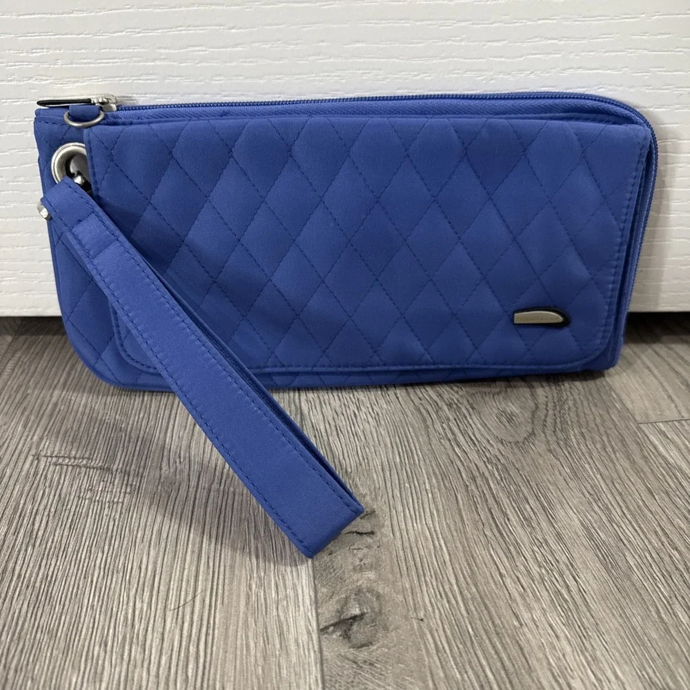 TRAVELON QUILTED FABRIC ANTI-THEFT CLUTCH WALLET WRISTLET‎ BLUE LIME GREEN